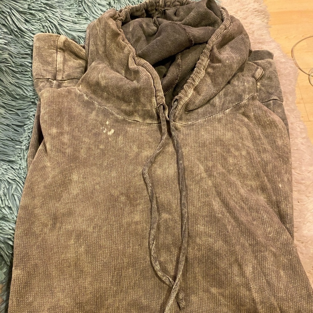 Forever 21 short sleeve hoodie - Picture 3 of 4